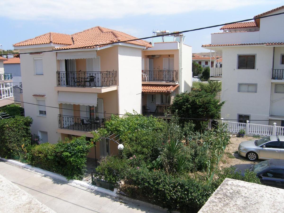 Efi Apartments 米里纳 外观 照片